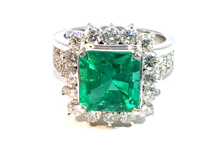 Pt900×エメラルド×ダイヤモンドリング E3.984ct MD1.73ct の買取